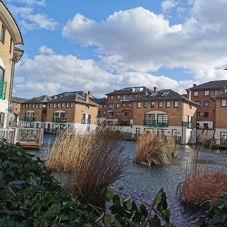 לונדון Riverside 1Br With Easy Transport 20Min To City Centre מראה חיצוני תמונה
