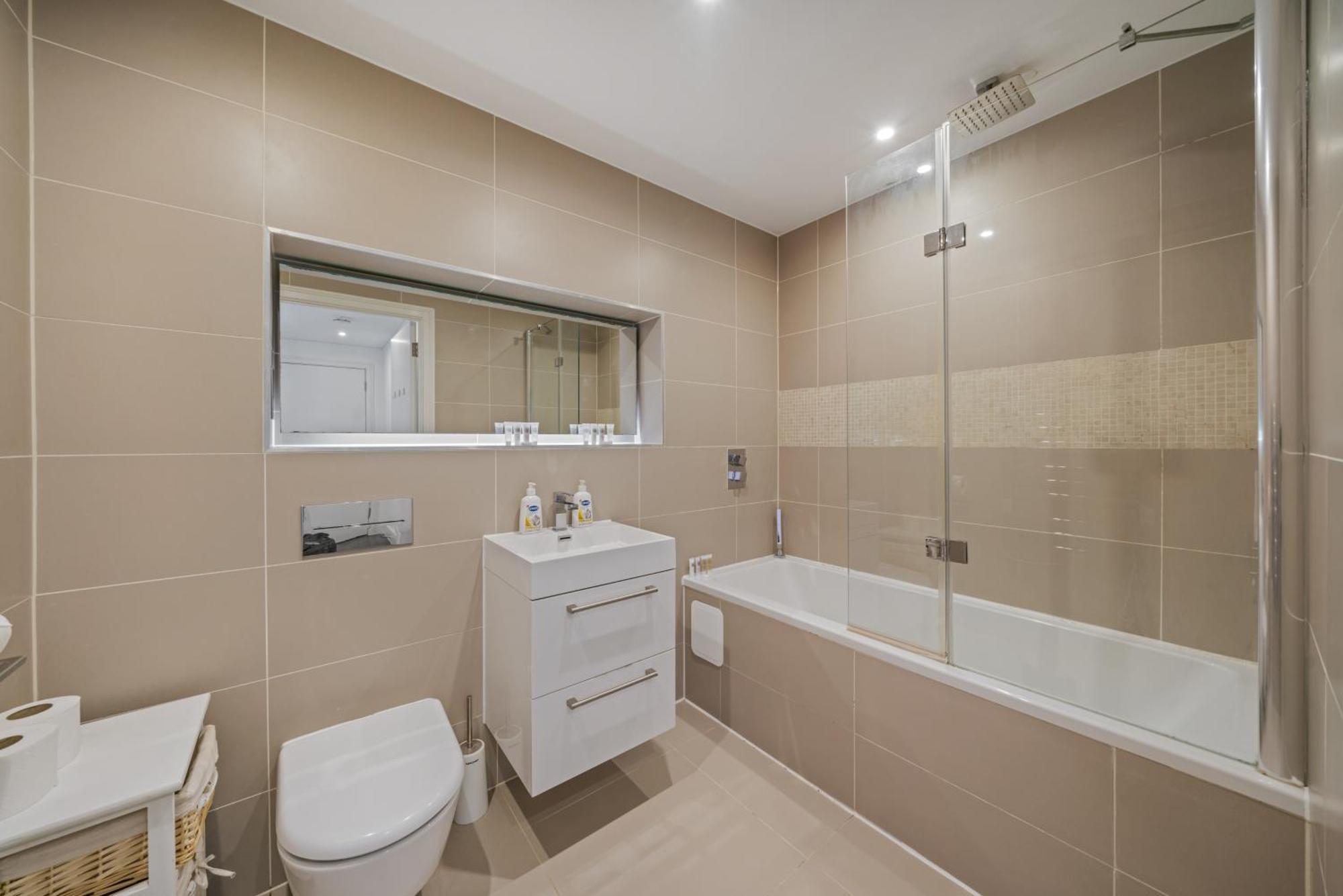 לונדון Riverside 1Br With Easy Transport 20Min To City Centre מראה חיצוני תמונה